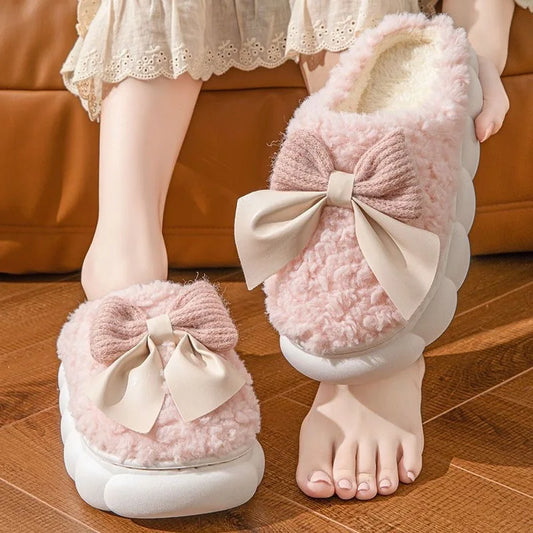 Chaussons Doudou Femme – Ultra Doux & Antidérapants – Nœud Élégant – Confort Hiver